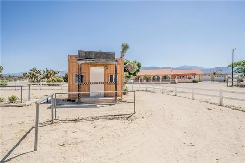 Exterior - 12274 Mountain, Pinon Hills, CA 92372 photo 10 of 11
