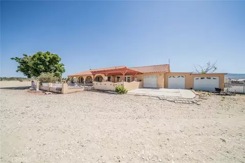 Exterior - 12274 Mountain, Pinon Hills, CA 92372 photo 7 of 11