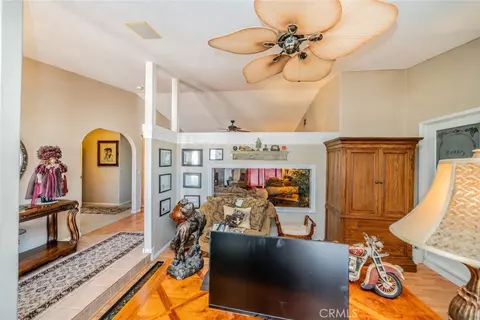 Entry Way - 12274 Mountain, Pinon Hills, CA 92372 photo 2 of 4
