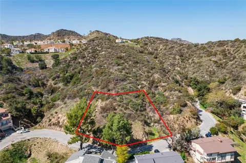 2745 Kennington Dr, Glendale, CA 91206 photo 3