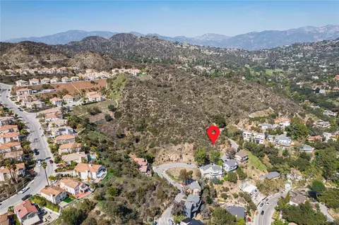 2745 Kennington Dr, Glendale, CA 91206 photo 7