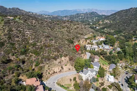 2745 Kennington Dr, Glendale, CA 91206 photo 11