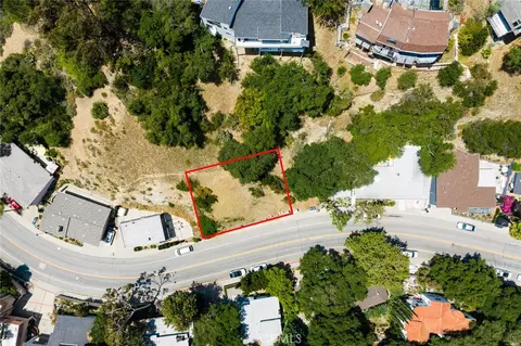 2589 E Chevy Chase Dr, Glendale, CA 91206 photo 4