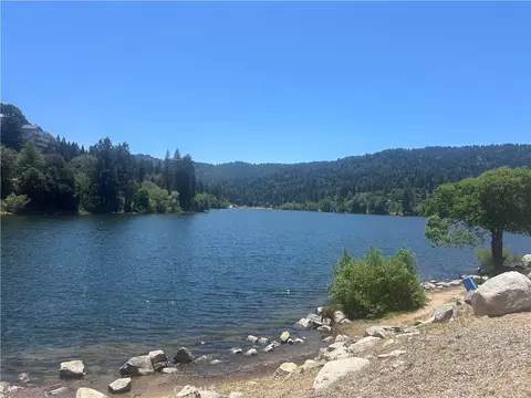 View/Area - 518 Acacia, Crestline, CA 92325 photo 3 of 3