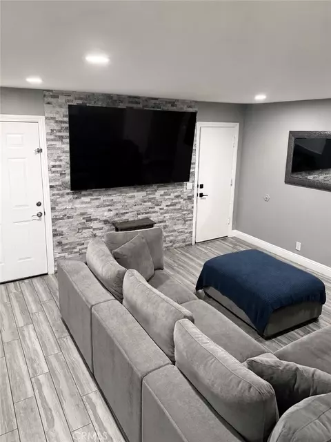 7258 Exeter #6, Paramount, CA 90723