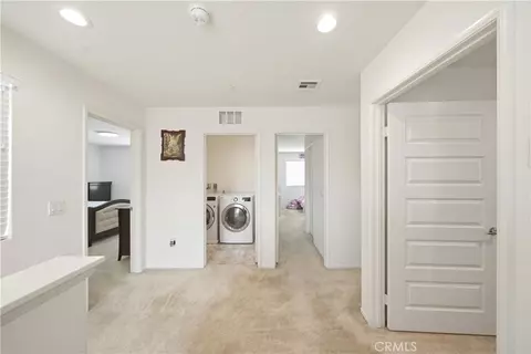 Entry Way - 2242 Autumn Ct, Perris, CA 92571 photo 7 of 9