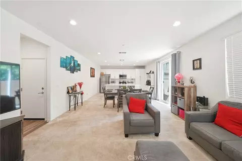 Entry Way - 2242 Autumn Ct, Perris, CA 92571 photo 3 of 9