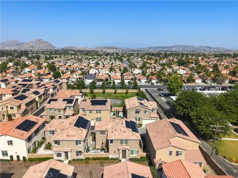 View/Area - 2242 Autumn Ct, Perris, CA 92571 photo 10 of 14