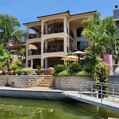 30295 Little Harbor Dr, Canyon Lake, CA 92587