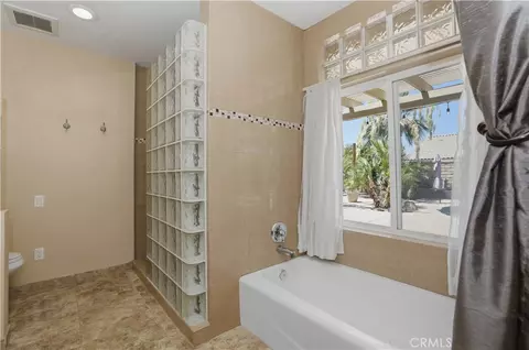 Bath - 41425 Farmer Ct, Indio, CA 92203 photo 2 of 4