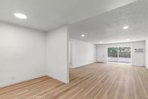 Living - 1002 Lombard Dr, Redlands, CA 92374 photo 4 of 9