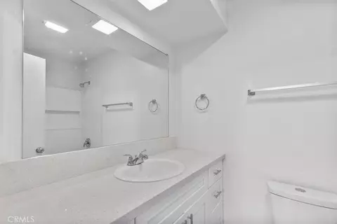 Bath - 1002 Lombard Dr, Redlands, CA 92374 photo 3 of 5