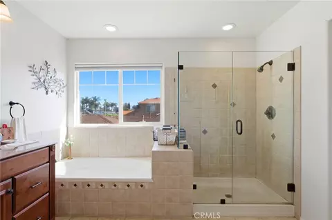 Bath - 5556 Hardwick, Riverside, CA 92504 photo 2 of 7