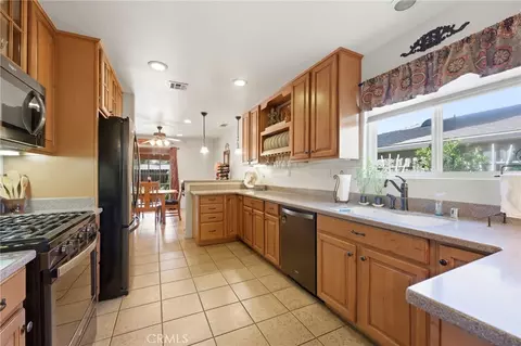 Kitchen - 5556 Hardwick, Riverside, CA 92504 photo 3 of 3