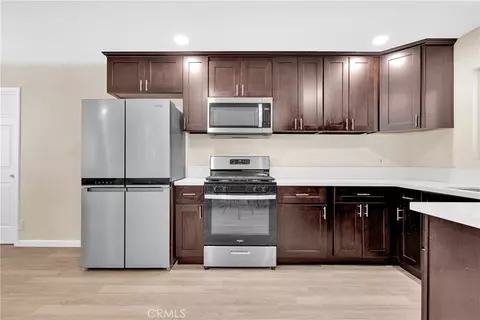 Kitchen - 8216 Buckthorn, Hesperia, CA 92345 photo 2 of 3