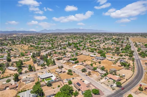 View/Area - 8216 Buckthorn, Hesperia, CA 92345 photo 14 of 19