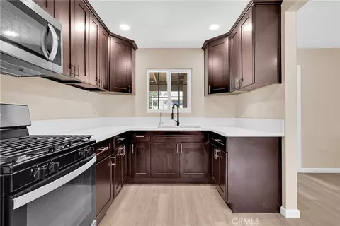 Kitchen - 8216 Buckthorn, Hesperia, CA 92345 photo 3 of 3