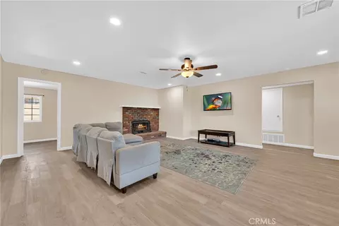 Living - 8216 Buckthorn, Hesperia, CA 92345 photo 4 of 5