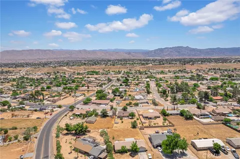 8216 Buckthorn, Hesperia, CA 92345 photo 44