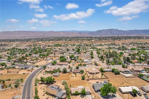 View/Area - 8216 Buckthorn, Hesperia, CA 92345 photo 16 of 19
