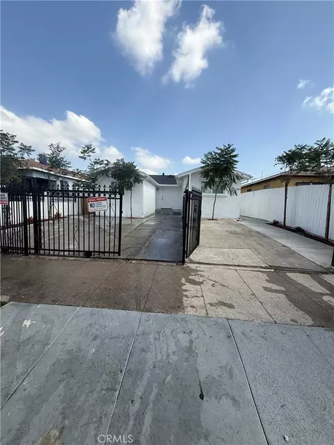 1143 E 106th St, Los Angeles, CA 90002