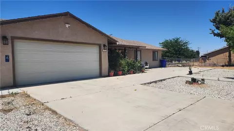14710 Nankicoke Rd, Apple Valley, CA 92307