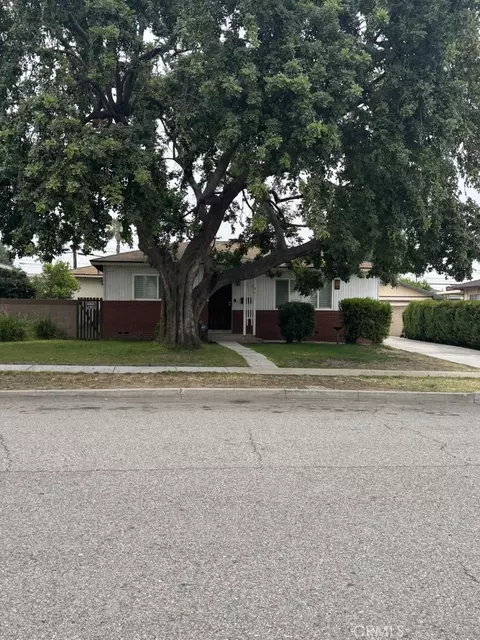 9411 Del Mar Ave, Montclair, CA 91763