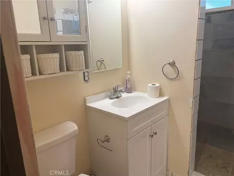 Bath - 9411 Del Mar Ave, Montclair, CA 91763 photo 3 of 3