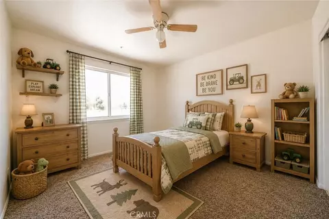 Bedroom - 8417 Ailanthus, Phelan, CA 92371 photo 6 of 13