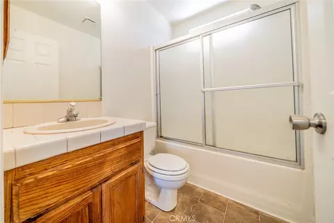 Bath - 8417 Ailanthus, Phelan, CA 92371 photo 1 of 4
