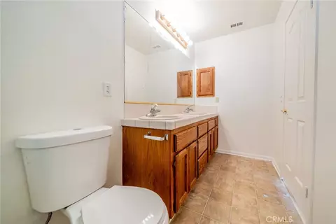 Bath - 8417 Ailanthus, Phelan, CA 92371 photo 4 of 4