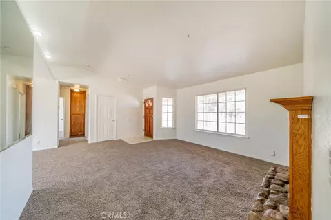 Living - 8417 Ailanthus, Phelan, CA 92371 photo 3 of 5