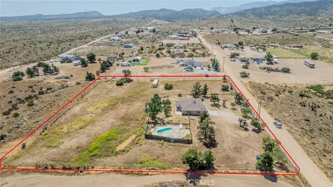 View/Area - 8417 Ailanthus, Phelan, CA 92371 photo 3 of 6
