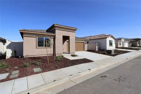 1518 Beacon Dr, Beaumont, CA 92223