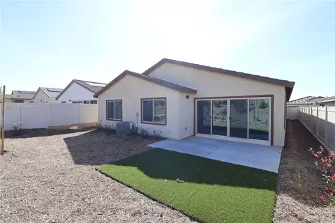 Exterior - 1518 Beacon Dr, Beaumont, CA 92223 photo 4 of 5