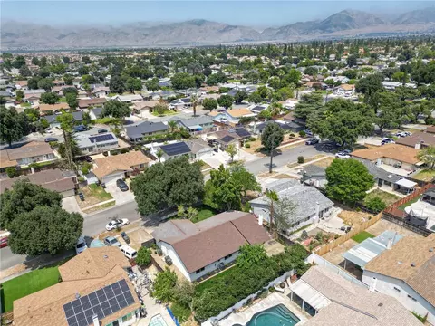 View/Area - 1444 Cambridge Ave, Redlands, CA 92374 photo 2 of 4