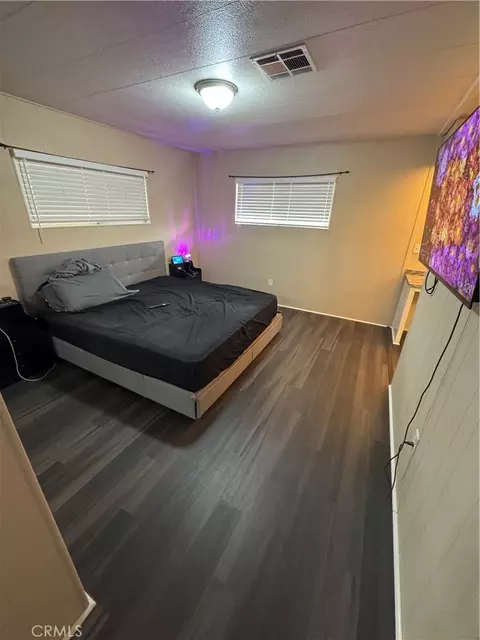 2205 W Acacia #200, Hemet, CA 92545