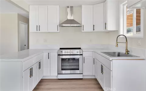 Kitchen - 13237 Aster, Victorville, CA 92392 photo 2 of 2
