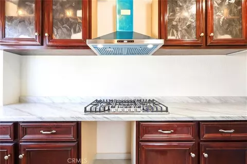 Kitchen - 7008 Summit Vly, Hesperia, CA 92345 photo 5 of 7