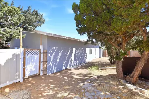 Exterior - 7008 Summit Vly, Hesperia, CA 92345 photo 4 of 5