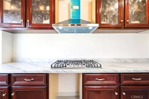 Kitchen - 7008 Summit Vly, Hesperia, CA 92345 photo 5 of 7