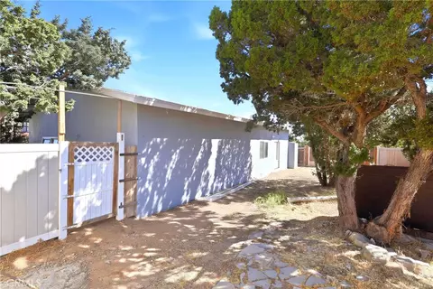 Exterior - 7008 Summit Vly, Hesperia, CA 92345 photo 3 of 4