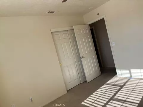 Bedroom - 11906 Apatite Ave, Hesperia, CA 92345 photo 3 of 7