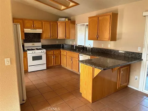 Kitchen - 11906 Apatite Ave, Hesperia, CA 92345 photo 1 of 2