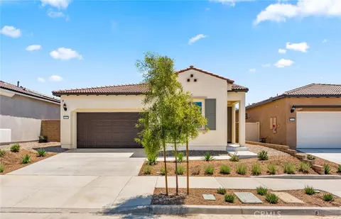 11973 Hillsong Dr, Corona, CA 92883