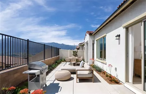 23687 Shoal Dr, Corona, CA 92883