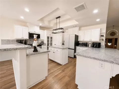 14576 Mast Ln, Helendale, CA 92342 photo 4