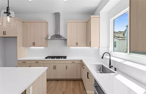 Kitchen - 756 Gadwall, Irvine, CA 92618 photo 5 of 5