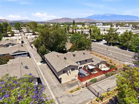 View/Area - 1333 Wheaton, Riverside, CA 92507 photo 2 of 7