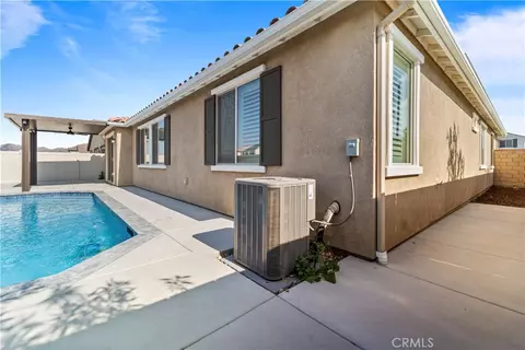 Exterior - 760 Kuchar St, Perris, CA 92571 photo 7 of 8